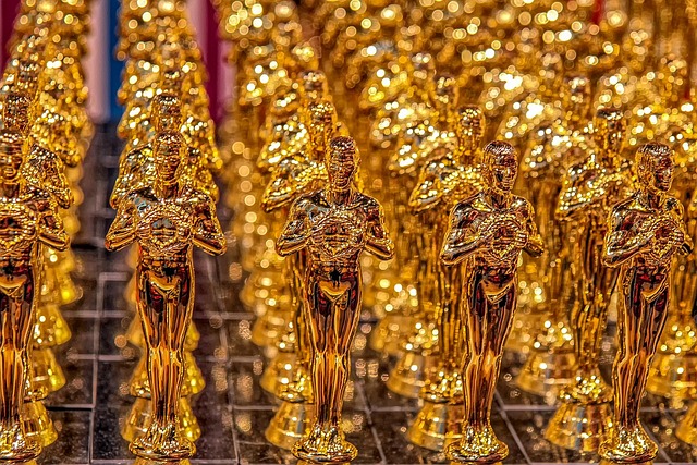 Gold Price Surge: Expert Analysis on Market Uncertainty Driving Record Highs Gold Price Surge: Expert Analysis on Market Uncertainty Driving Record Highs - Record 이미지 5