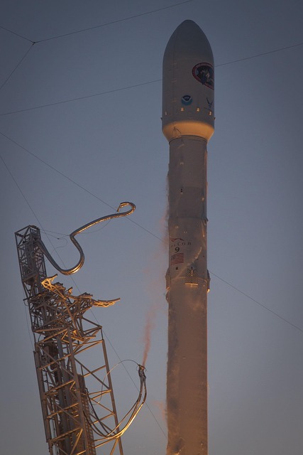 SpaceX's $17B EchoStar Deal: What It Means for Space Tech - Musks 이미지 3