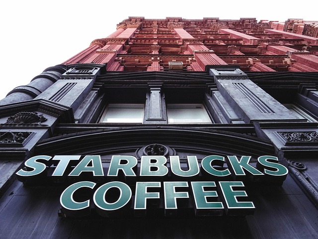 Starbucks Store Closures: 900 Jobs Cut in $1B Restructuring Plan - Starbucks 이미지 4