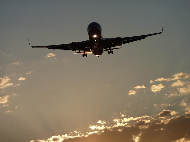 Boeing Stock Update: $4.9B Loss on 777X Delays & Cash Flow Recovery Boeing Stock Update: $4.9B Loss on 777X Delays & Cash Flow Recovery - Boeing 이미지 4
