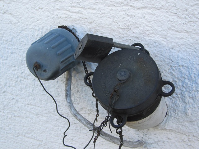 Gold  Silver Prices Notch New Record Highs; Crude Oil Prices Settle Higher | CNBC TV18 - Gold 이미지 1